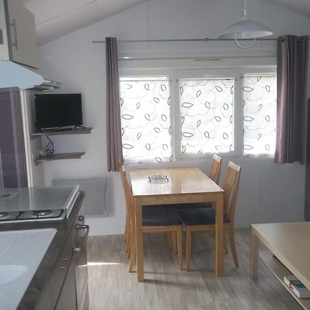 Camping Aire Du Gros Pre Lesseux Екстериор снимка