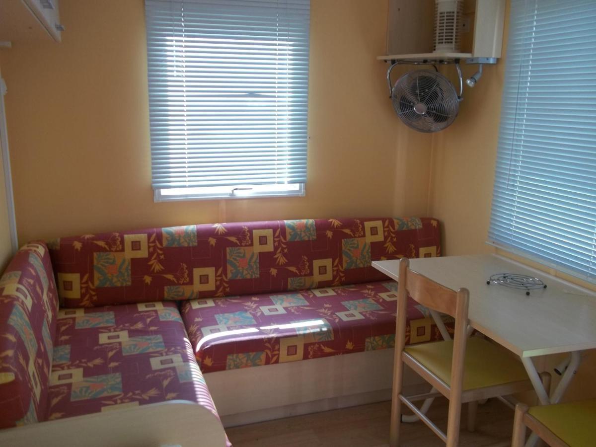 Camping Aire Du Gros Pre Lesseux Екстериор снимка